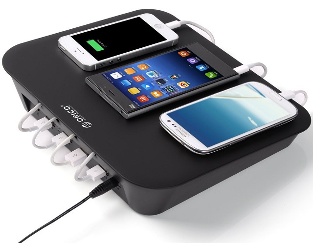 What are some top-rated cell phone charging stations?