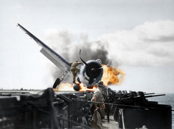 Crash landing of a F6F-3 (Hellcat) onto USS Enterprise (CV-6), Pacific Ocean 1943