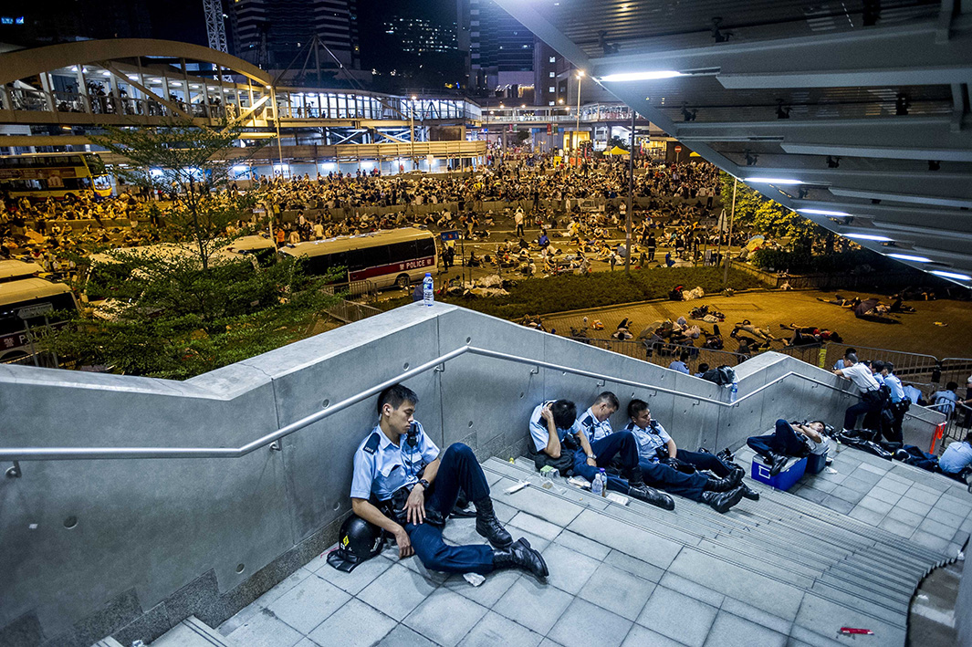 12 Powerful Pictures Describing Hong Kong’s Umbrella Revolution