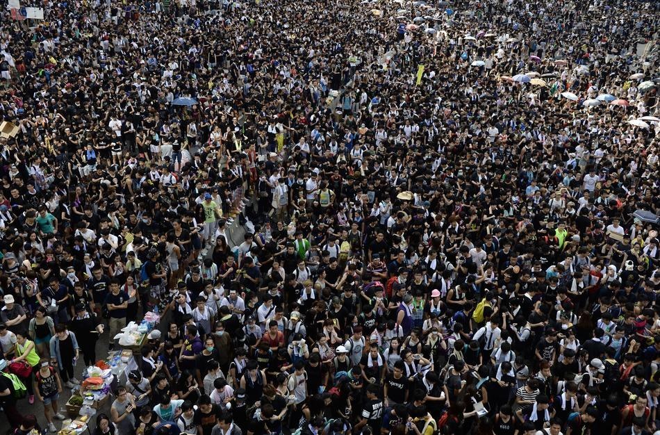 12 Powerful Pictures Describing Hong Kong’s Umbrella Revolution