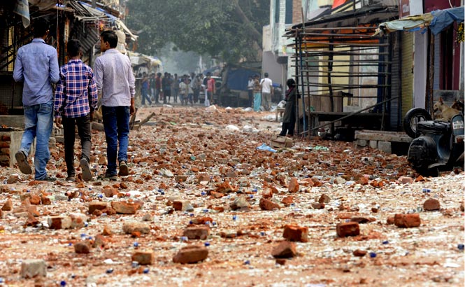 Photos From Trilokpuri Riots In Delhi -3