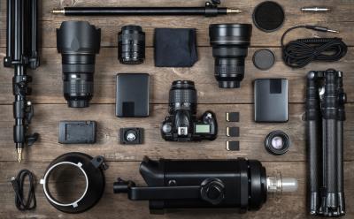 10 Great DSLR Accessories for Beginning Photographers
