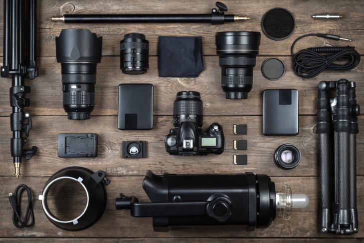10 Great DSLR Accessories for Beginning Photographers
