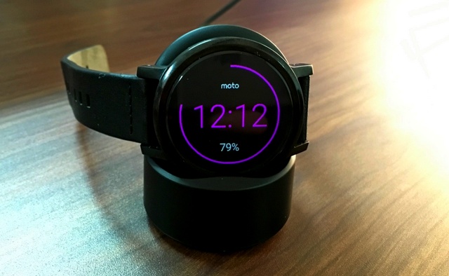 Moto 360 Charging