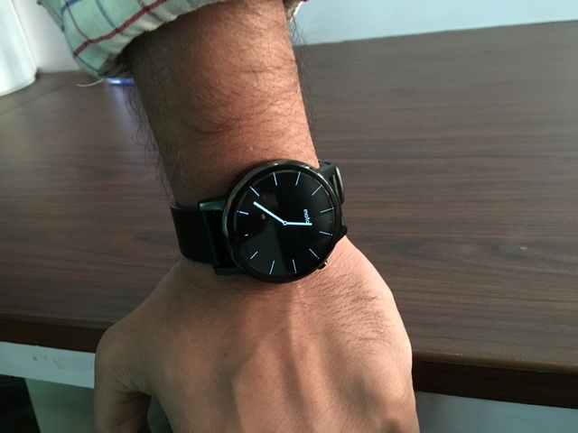 Moto 360 smartwatch 8