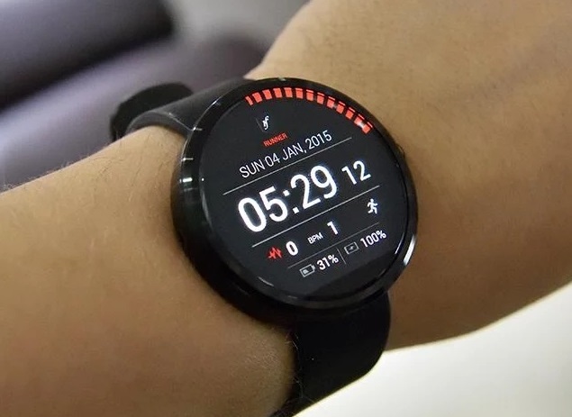 15 Best Moto 360 Watch Faces to Personalize Your Smartwatch