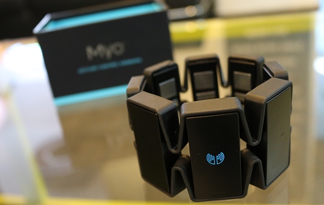 Myo gesture control armband main image with box