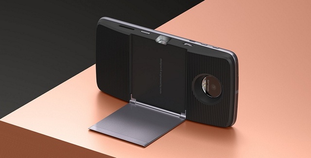 moto-mods-insta-share-projector