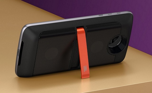 moto-mods-jbl-soundboost-speaker