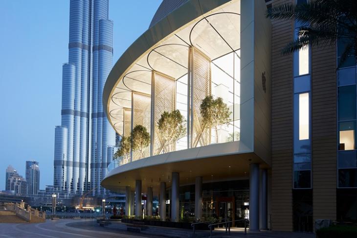 Apple Dubai Mall Opens Up To Make Your Jaws Drop