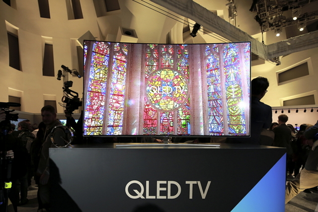 What is QLED Display and How Does It Differ From OLED?
