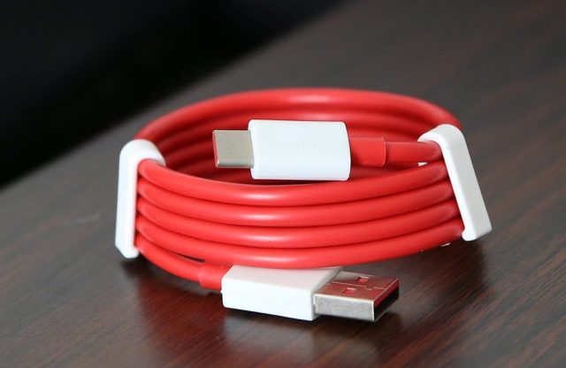 oneplus 5T dash charging cable