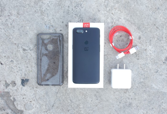 oneplus 5t box contents
