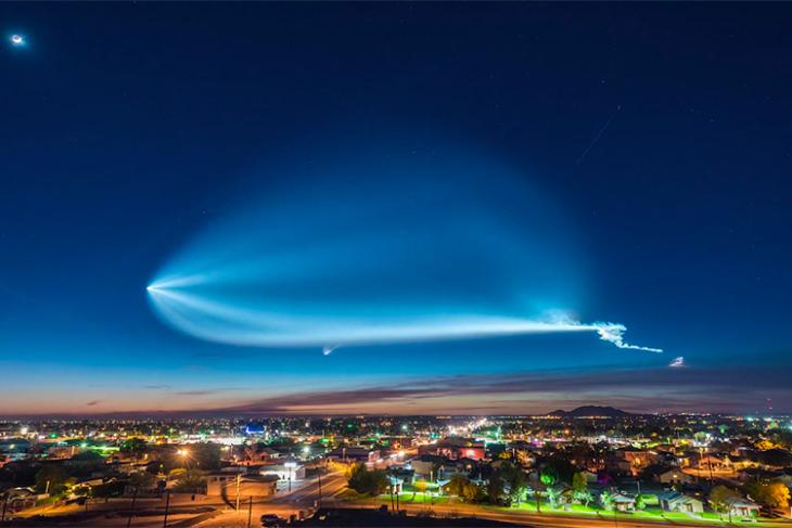 A Photographer Shot an Amazing Timelapse of SpaceX Falcon 9 Launch