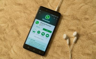 WhatsApp Is Testing A Private Reply Feature for Groups