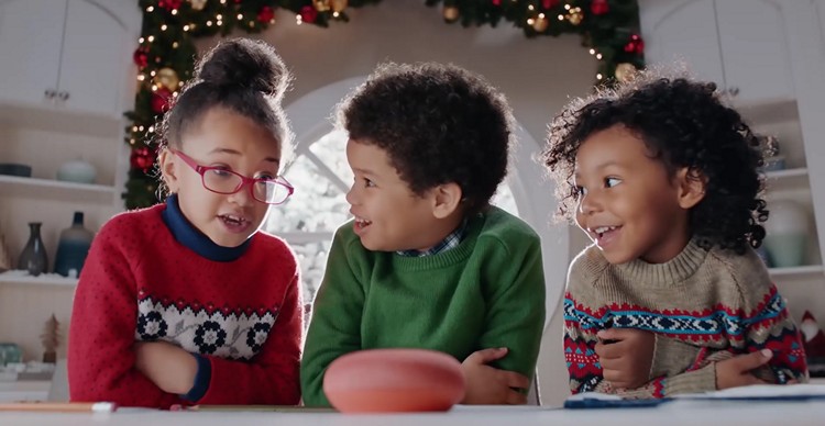 “Ok Google, Call Santa” Google Assistant Gets Ready for the Holidays