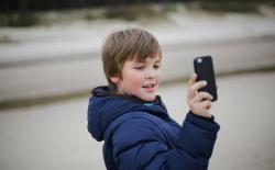 Apple Faces Pressure from Investors over iPhone Addiction Among Childrens