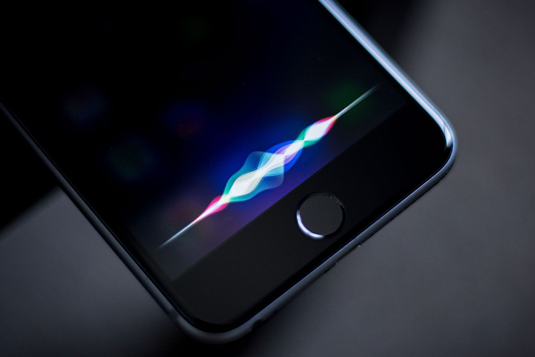 After Google Assistant, Siri Now Teases a ‘Brand New Voice’ Ahead of WWDC