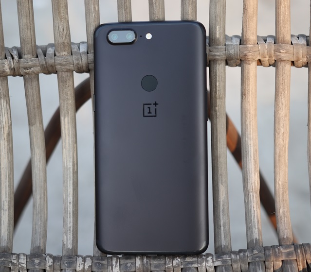 OnePlus 5T vs Honor View 10: Battle of The Budget Flagships