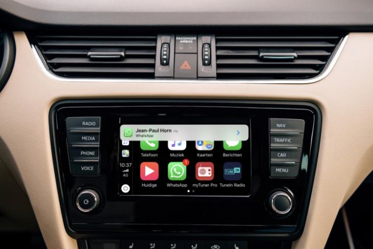 whatsapp carplay featured
