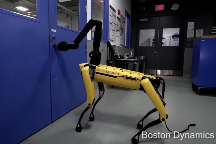 You Can't Stop Boston Dynamics SpotMini from Opening a Door