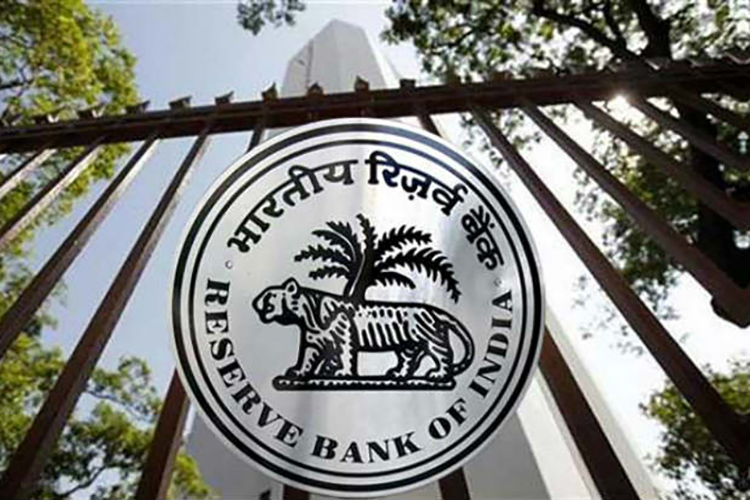 New RBI Guidelines Will Let You Exchange Money Between Digital Wallets Soon