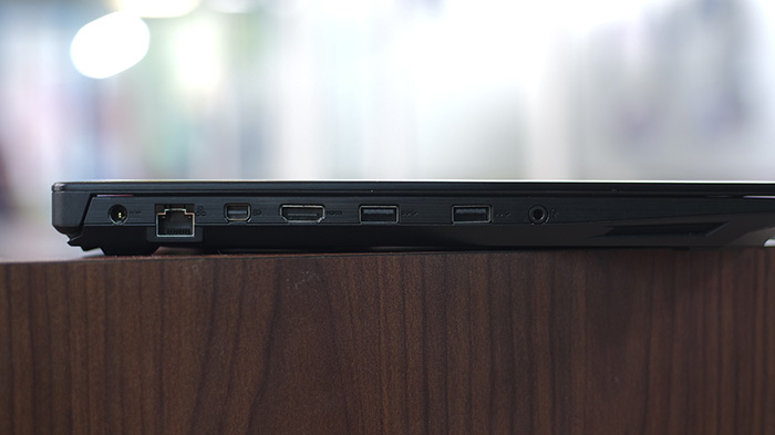 Asus GL503VD Left Ports