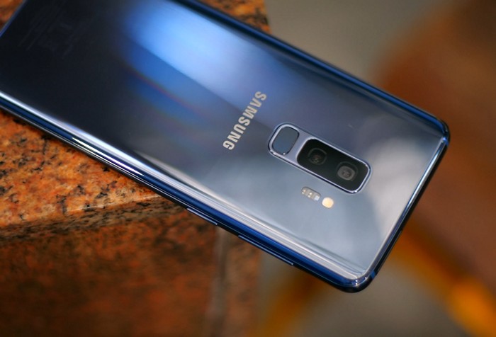 Galaxy S9 Plus Review: S8 Refinement or More? | Beebom