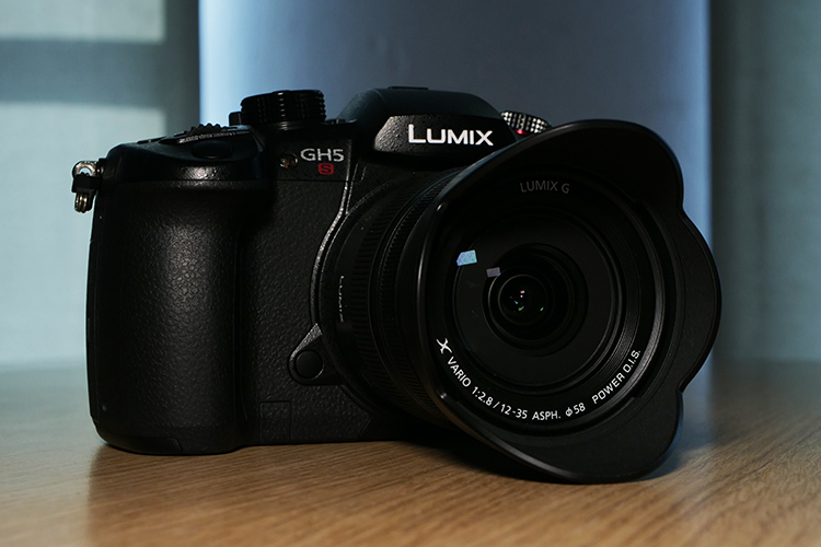 Panasonic LUMIX DC-GH5S Review: The Best Camera for Low-Light 4K Video at 60p