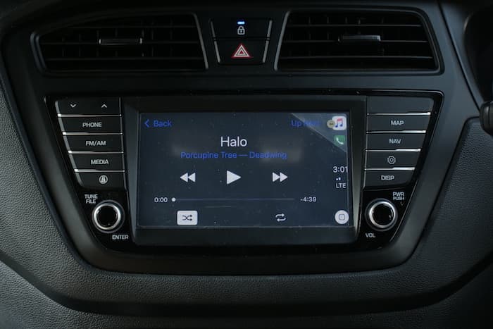 Apple Carplay music