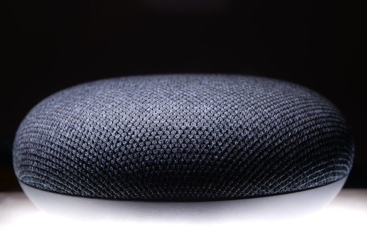 Google Home Mini featured