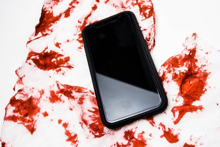 Gurgaon Man Allegedly Kills Wife Over Facebook, WhatsApp Addiction