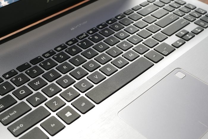 Asus VivoBook X507 Keyboard