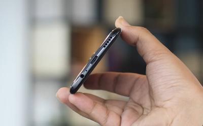 OnePlus 6 Review Headphone Jack
