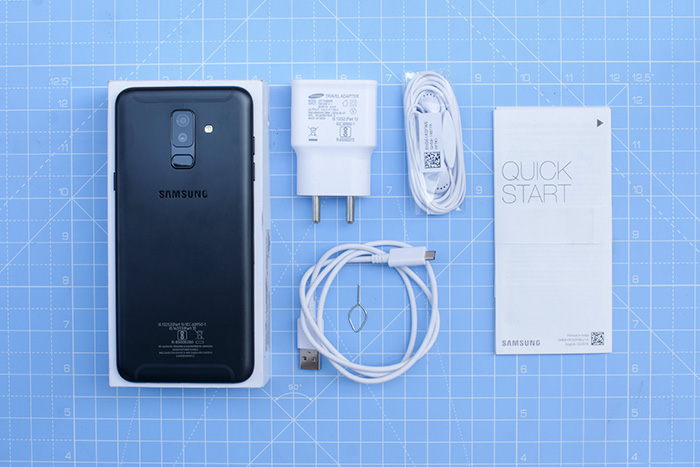 Samsung Galaxy A6 Plus box contents