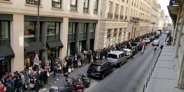 OnePlus 6 pop-up store in Paris