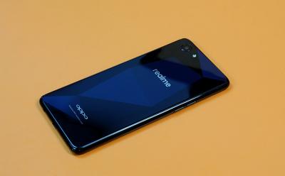 realme 1 review featured