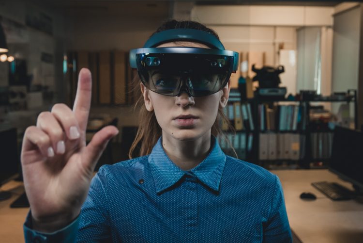 microsoft hololens mixed reality apps for workplace