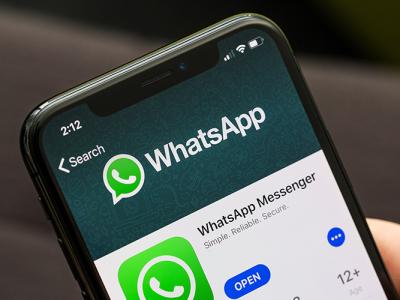 WhatsApp on iOS Now Plays Facebook and Instagram Videos Natively