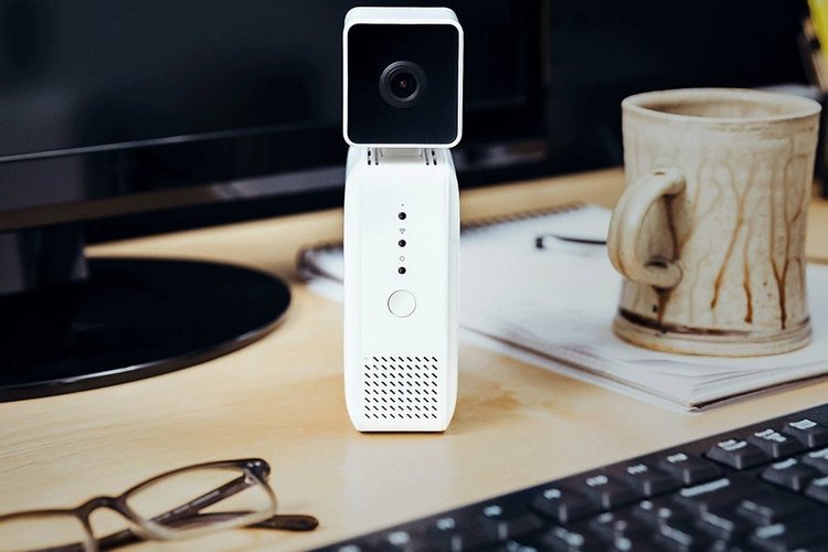 Amazon’s Deep Learning-Enabled ‘DeepLens’ Camera Goes on Sale Tomorrow