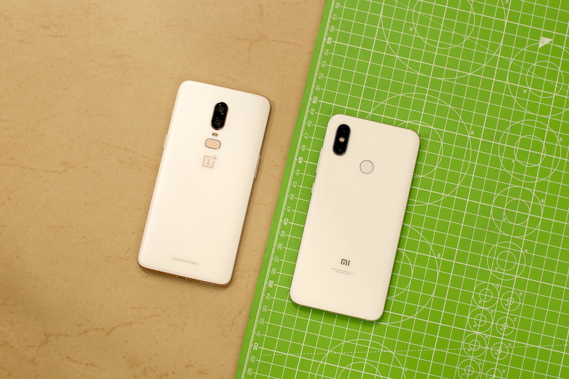 Mi 8 vs OnePlus 6 - Design and Build Quality