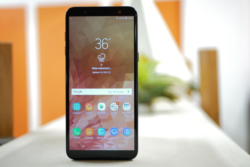 Samsung Galaxy J8 Review: Worth the Price?