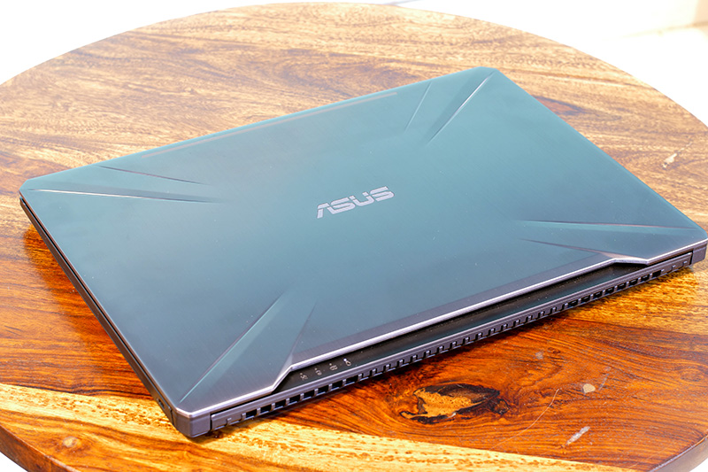 Asus TUF Gaming FX504 Laptop Review: The Best of Both Worlds with Some Compromises