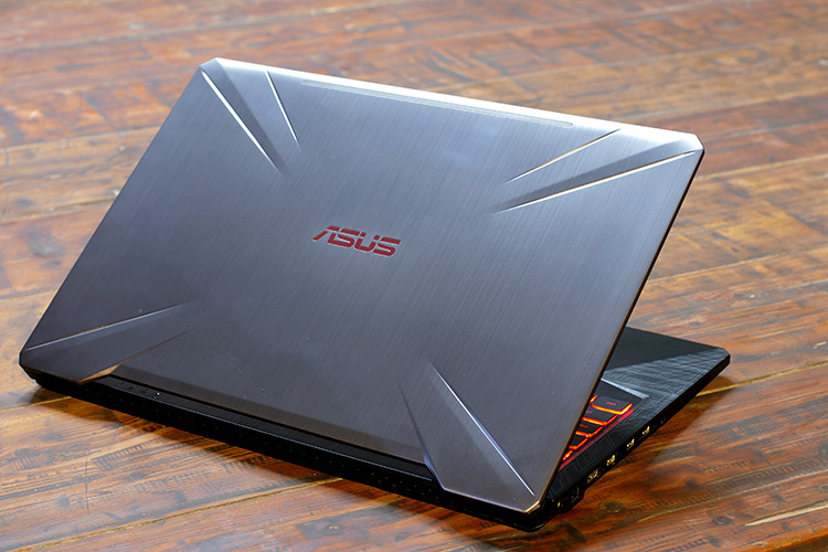 Tegne forsikring fe omdømme Asus TUF Gaming FX504 Gaming Laptop Review | Beebom