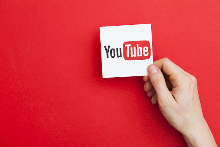 YouTube adds voice search to mobile app