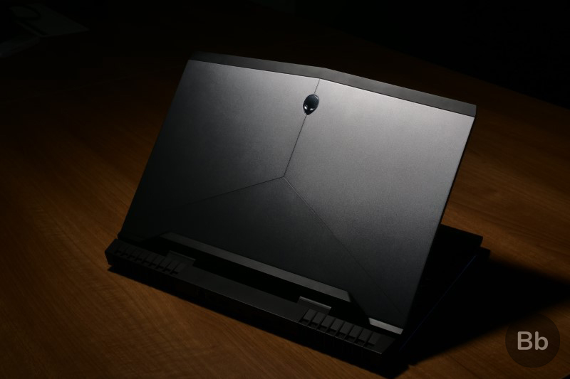 Alienware 17 R5 Review: Your Tank for All Sorts of Fights?