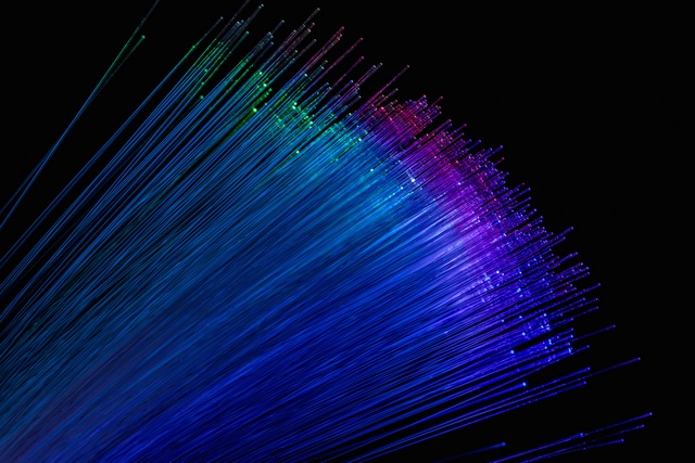 Scientists Develop Optic Fibre Threads for Clothes That Can Communicate