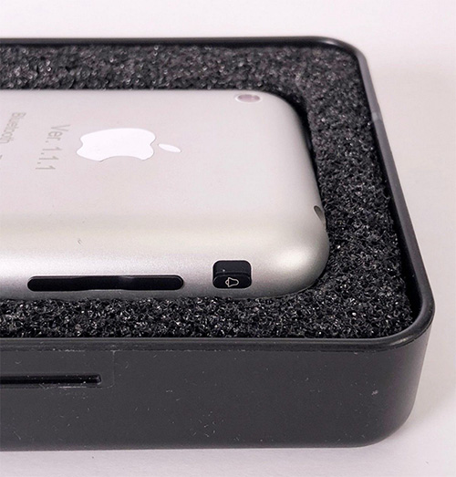 Ebay Auction for a Rare iPhone Prototype Crosses $32,000 [Update: Auction Removed]