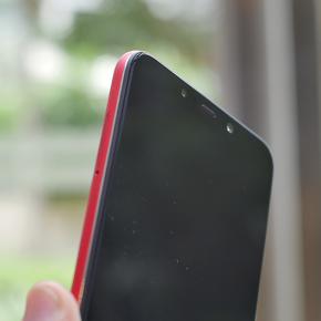 Xiaomi POCO F1 Hands-On: Sensational Pricing for the Best Hardware