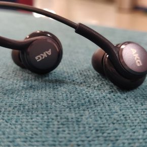 samsung note 9 earphones price